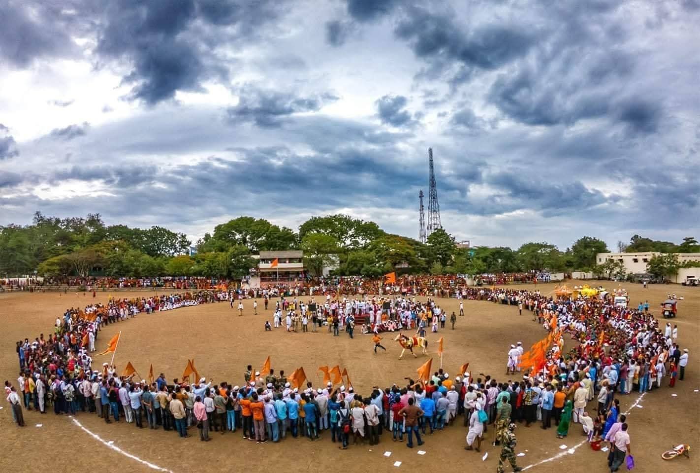 *भव्य अश्व रिंगण सोहळा 2025* ——————————- *भावी पिढी सुसंस्कारित होण्यासाठी वारकरी दिंडी नृत्य स्पर्धेत शालेय विद्यार्थ्यांनी सहभाग नोंदवावा-* *स्वागताध्यक्ष नंदकिशोर मुंदडा*