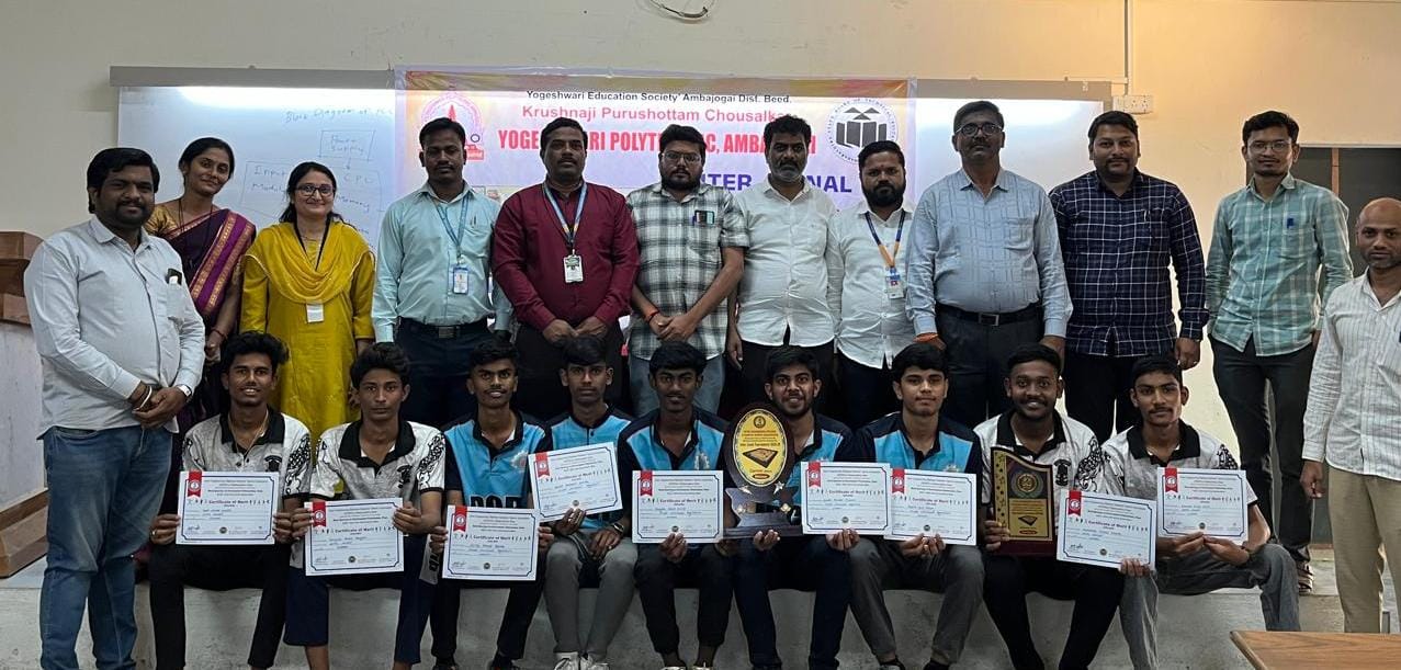 *योगेश्वरी पॉलिटेक्निकमध्ये राज्यस्तरीय क्रीडा स्पर्धा संपन्न *