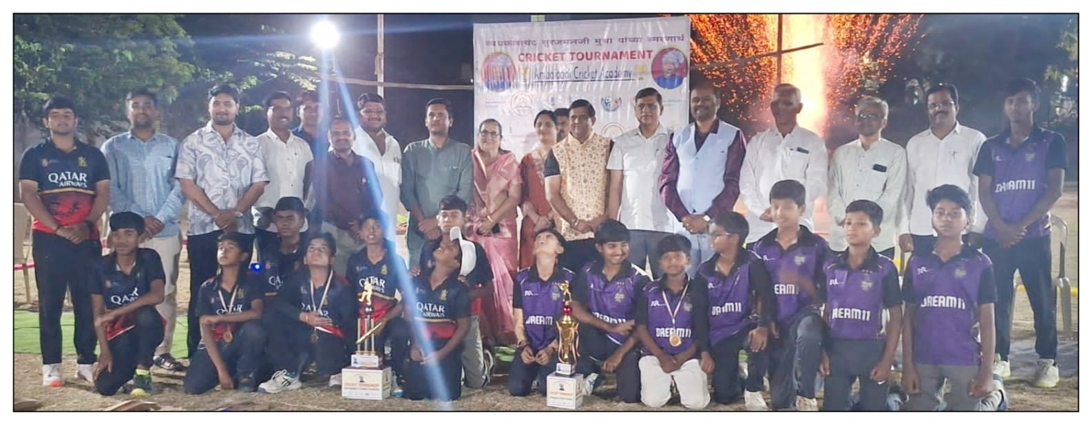 *खिलाडू वृत्तीने चांगला समाज व निकोप राष्ट्रनिर्मिती होते – राजकिशोर मोदी*  *अंबाजोगाईत २०२७ मध्ये भव्य आयपीएल फॅन पार्क उभारण्याचा मानस – अक्षय मुंदडा* *खेळामुळे सांघिक भावना टिकून राहते – पोलीस निरीक्षक शरद जोगदंड*  *निरोगी शरीर हे निरोगी मनाचे प्रतीक – डॉ राजेश इंगोले*