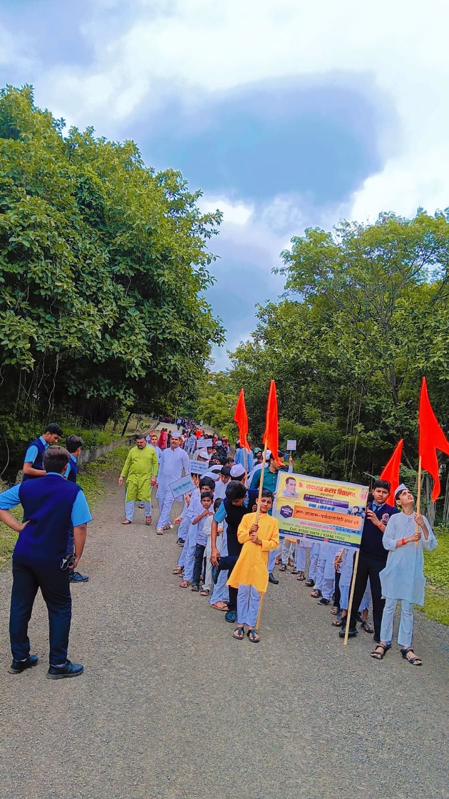 आषाढी एकादशीनिमित्त ‘ज्ञान–अध्यात्म–पर्यावरण दिंडी’ने अनुभवला भक्ती, संस्कार आणि पर्यावरण जागृतीचा संगम